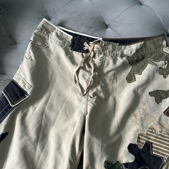 Quiksilver short pants Size 33 - Picture 3 of 5